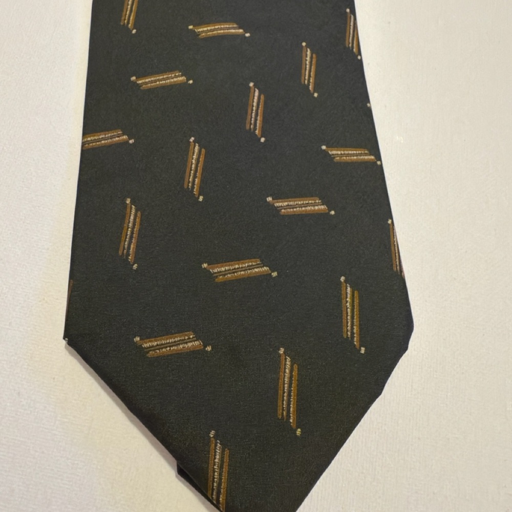 Donna Karan Signature Silk Tie Men's Black Gold Geometric Pattern‎ Made in USA